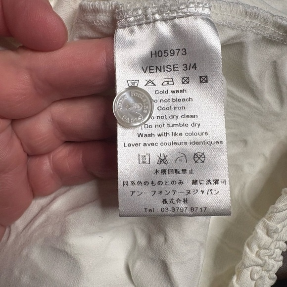 Anne Fontaine- Venise 3/4 Sleeve White Textured Top. Size US 6-8 - Picture 4 of 10